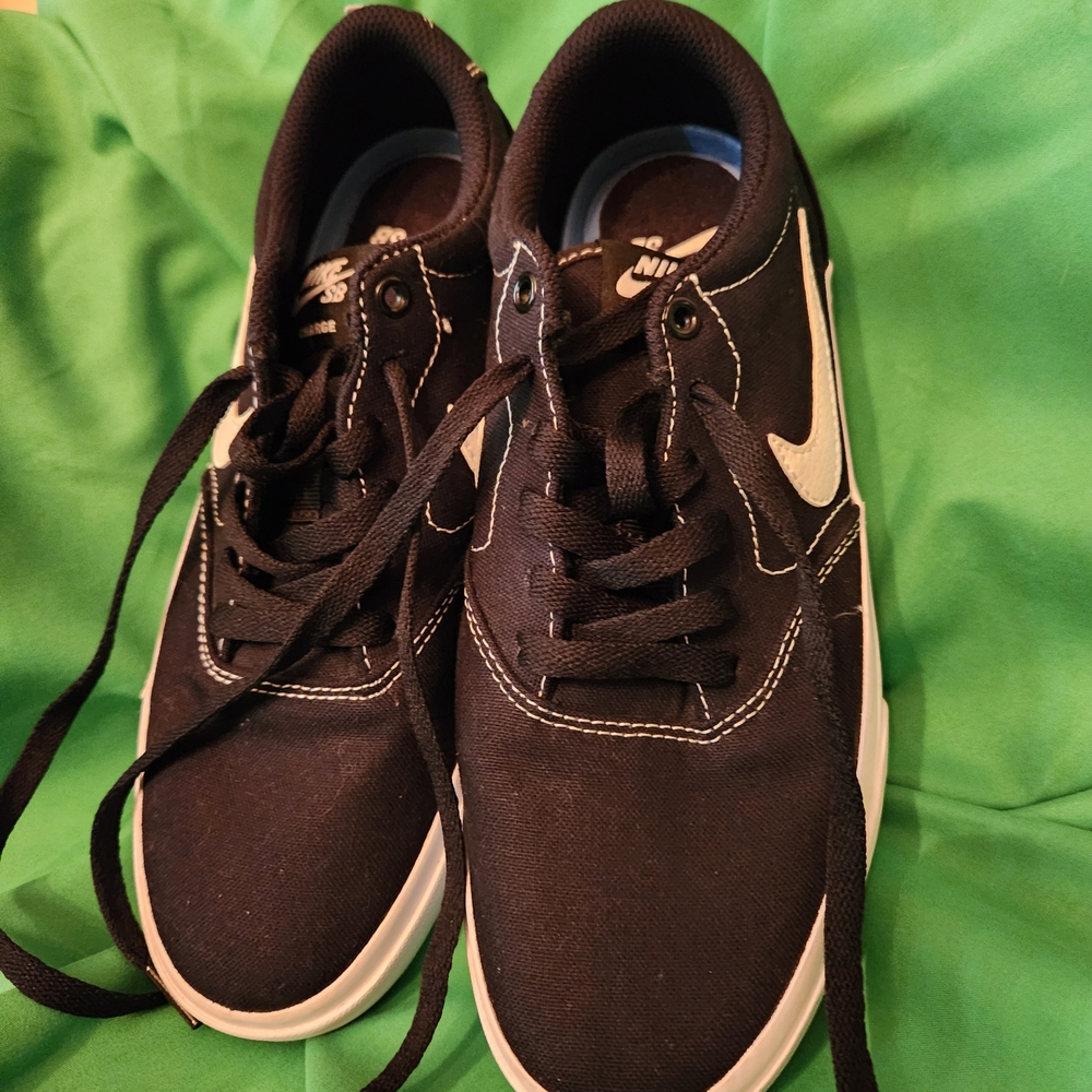 Nike Black and White Athletic Shoes